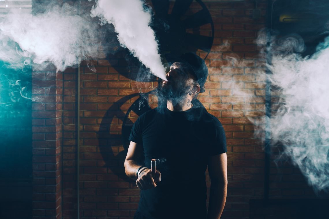 Building Strong Foundations: How Vape Wholesalers Support Retailers Across Canada