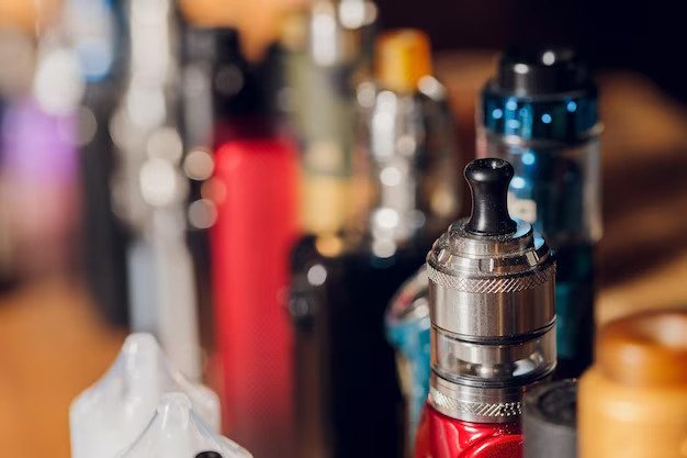 Why is it important to ensure the online vape shop is compliant with Canadian vaping regulations?