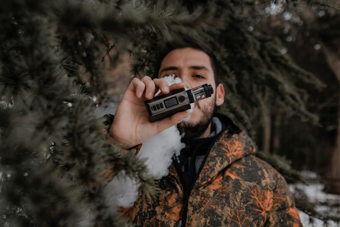 What’s the Difference Between Disposable Vapes and Traditional Vaping Devices in Canada?