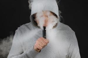 Vaping Trends in Canada: What’s Hot in the Canadian Vape Community?