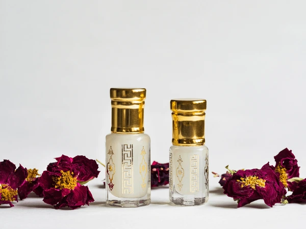 The Art of Scent Sillage: Maximizing the Impact of Long Lasting Attar